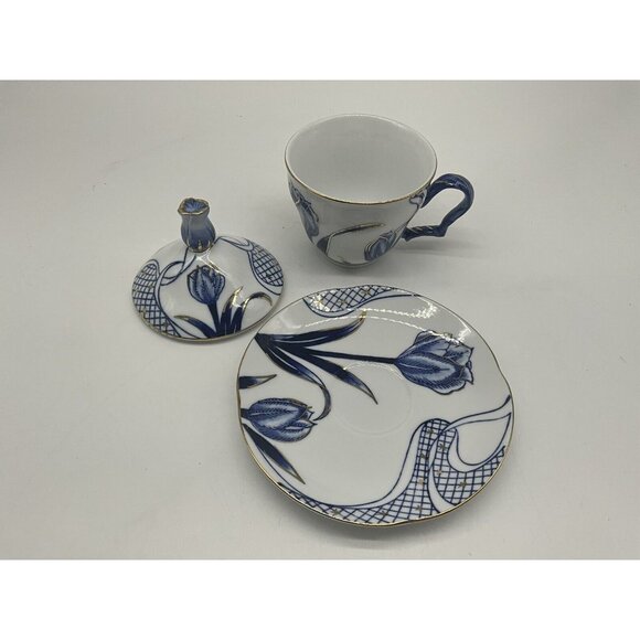 Bombay Company VTG Lidded Teacup and Saucer Set Collectible Blue/White Floral  1 - Picture 13 of 16